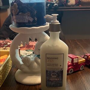 Bath & Body Works Reviving Rain Moisturizer - White and Blue